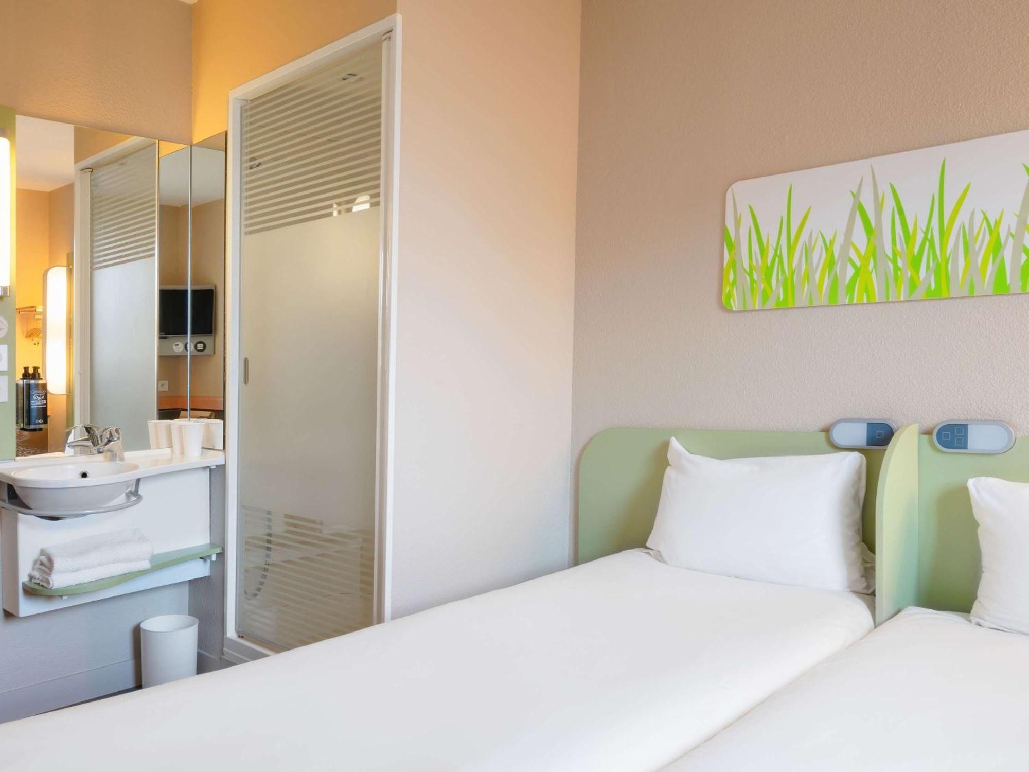Ibis Budget Manosque Cadarache Eksteriør billede