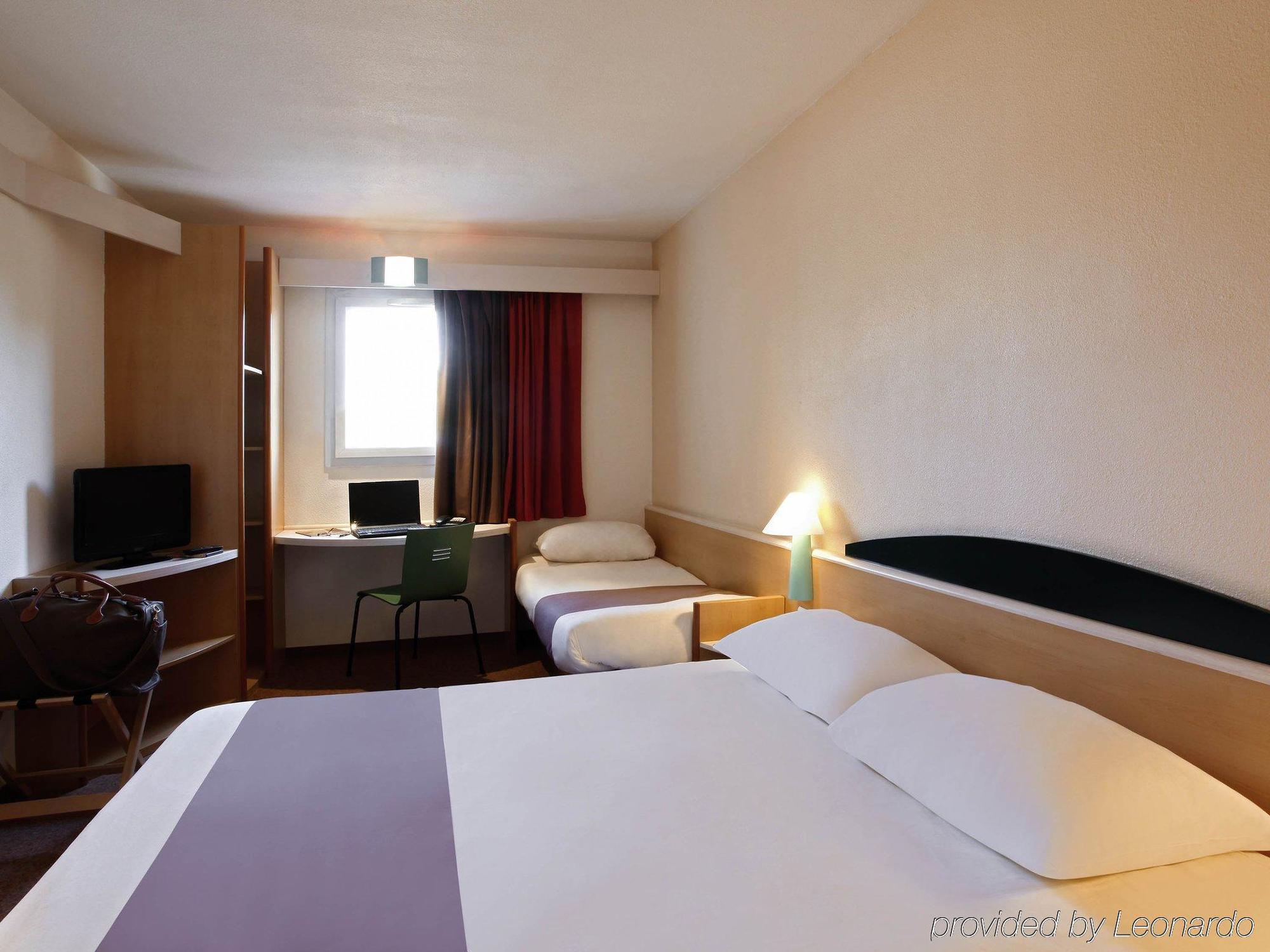 Ibis Budget Manosque Cadarache Eksteriør billede